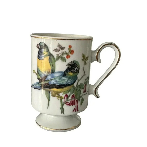 Vintage Royal Crown Bone China Bird Printed Footed Gold Trim Coffee Mugs - Picture 1 of 3
